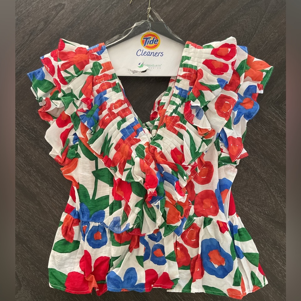 Floral Ruffle V-Neck Top